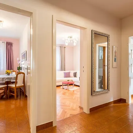 Apartment Lalu