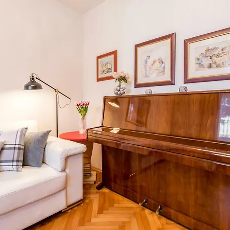 Lalu Apartment